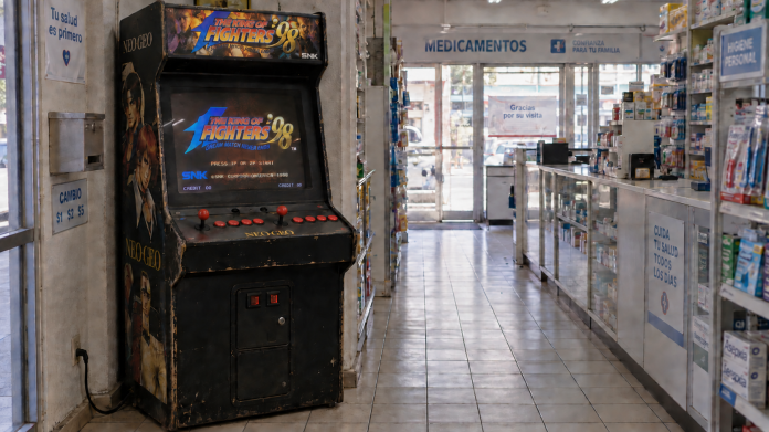 The King of Fighters en México: cómo una maquinita de farmacia construyó una escuela competitiva