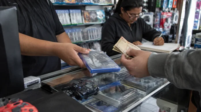 ¿Cuánto de cada 100 pesos gastados en videojuegos se queda realmente en México?